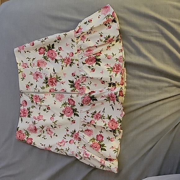 Fashion nova skirt size large floral print - Picture 2 of 2